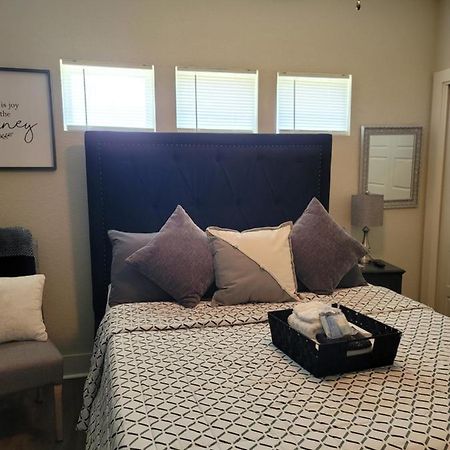 Spacious Townhouse Minutes From Downtown Sa. San Antonio Eksteriør billede