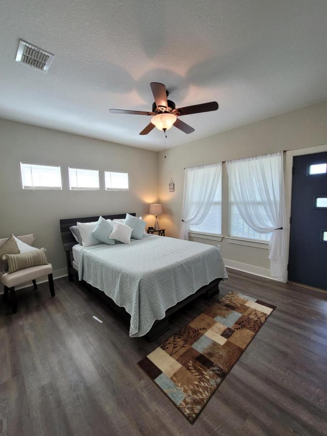 Spacious Townhouse Minutes From Downtown Sa. San Antonio Eksteriør billede